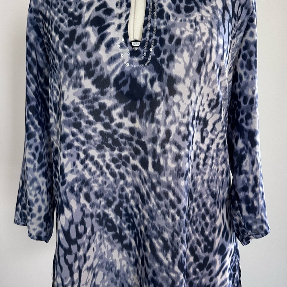 Chico’s blue animal print tunic Size 2.